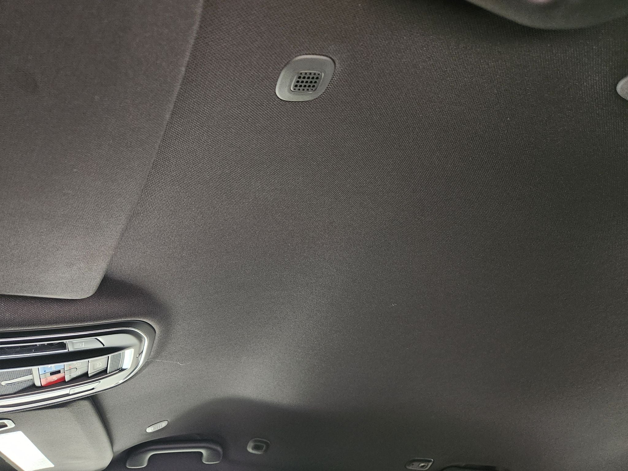 2027 Jeep Grand Cherokee Laredo Altitude