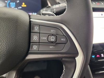 2027 Jeep Grand Cherokee Laredo Altitude
