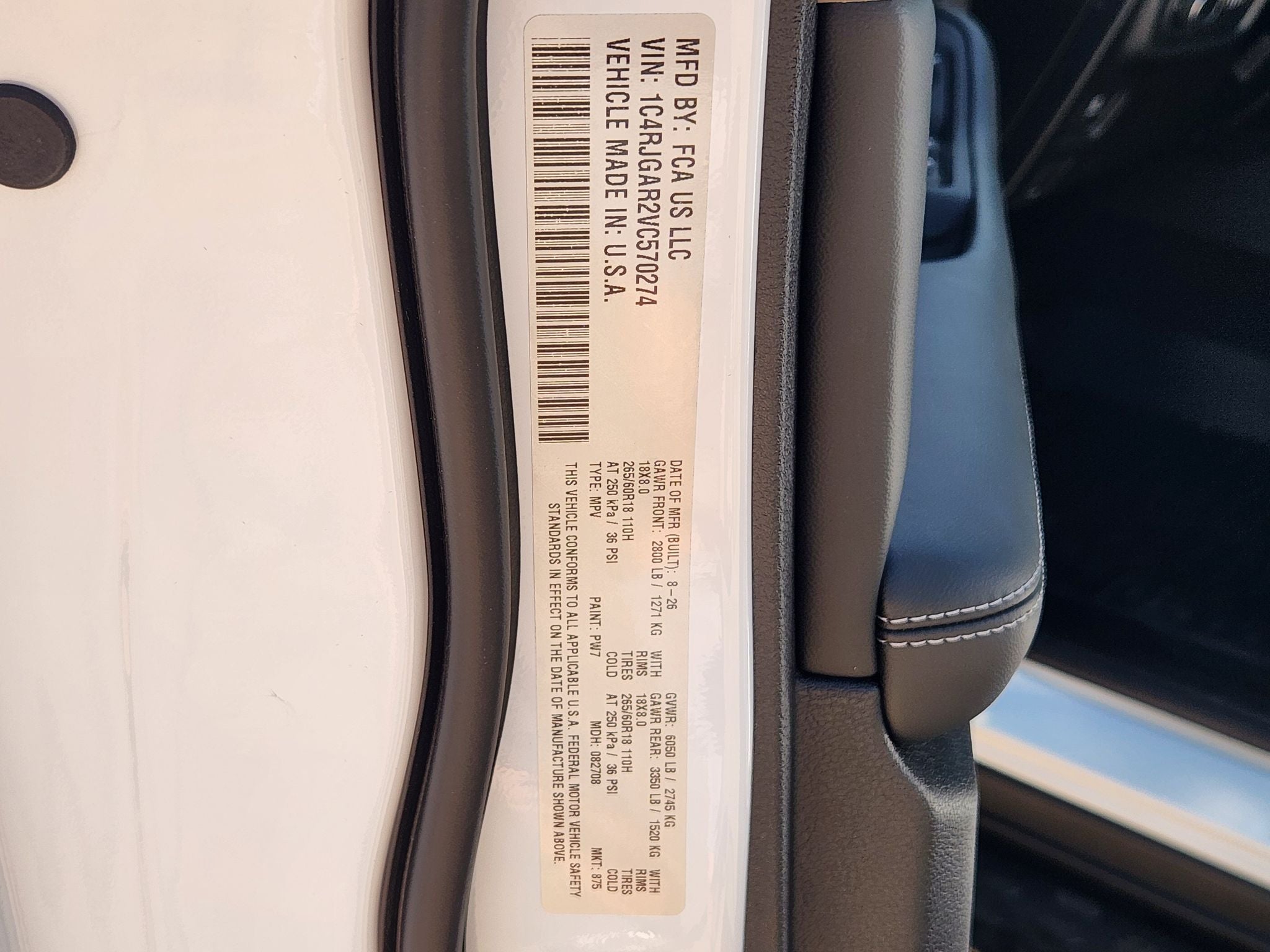 2027 Jeep Grand Cherokee Laredo Altitude