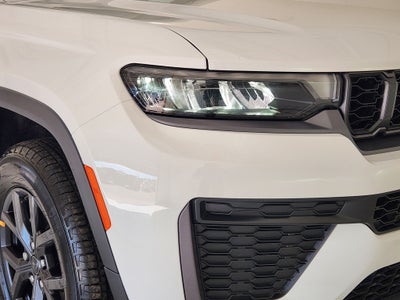 2027 Jeep Grand Cherokee Laredo Altitude
