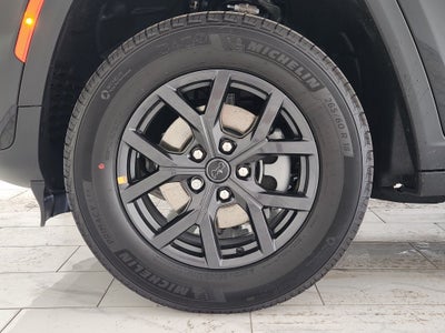 2027 Jeep Grand Cherokee Laredo Altitude