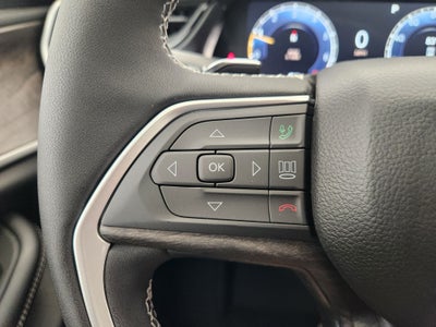 2027 Jeep Grand Cherokee Laredo Altitude