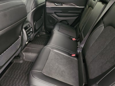 2027 Jeep Grand Cherokee Laredo Altitude