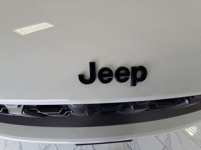 2026 Jeep Grand Cherokee Laredo Altitude
