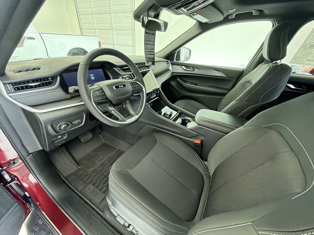 2026 Jeep Grand Cherokee Laredo X