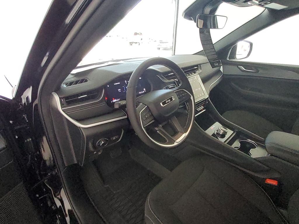 2026 Jeep Grand Cherokee Laredo X