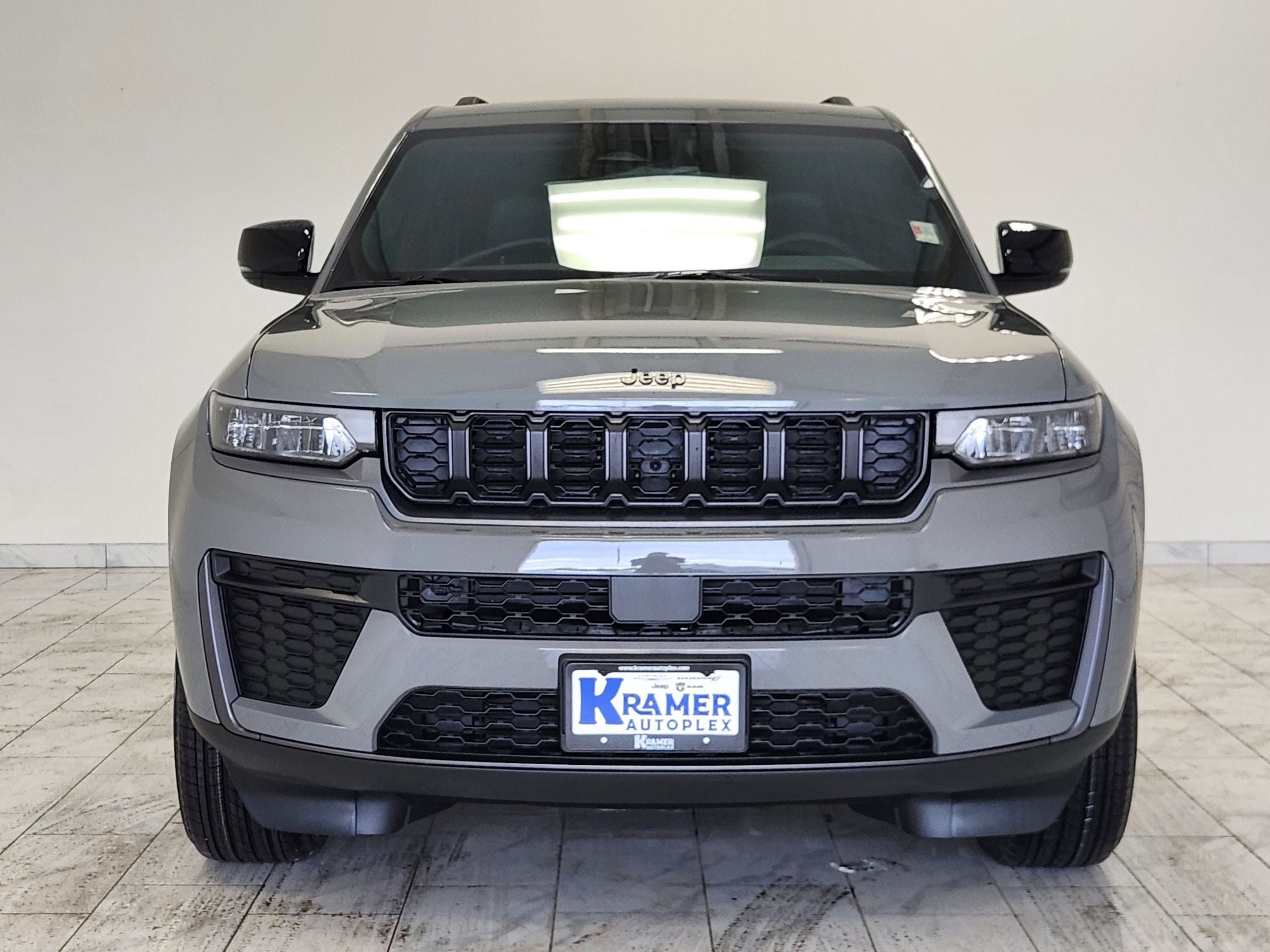 2027 Jeep Grand Cherokee Laredo Altitude