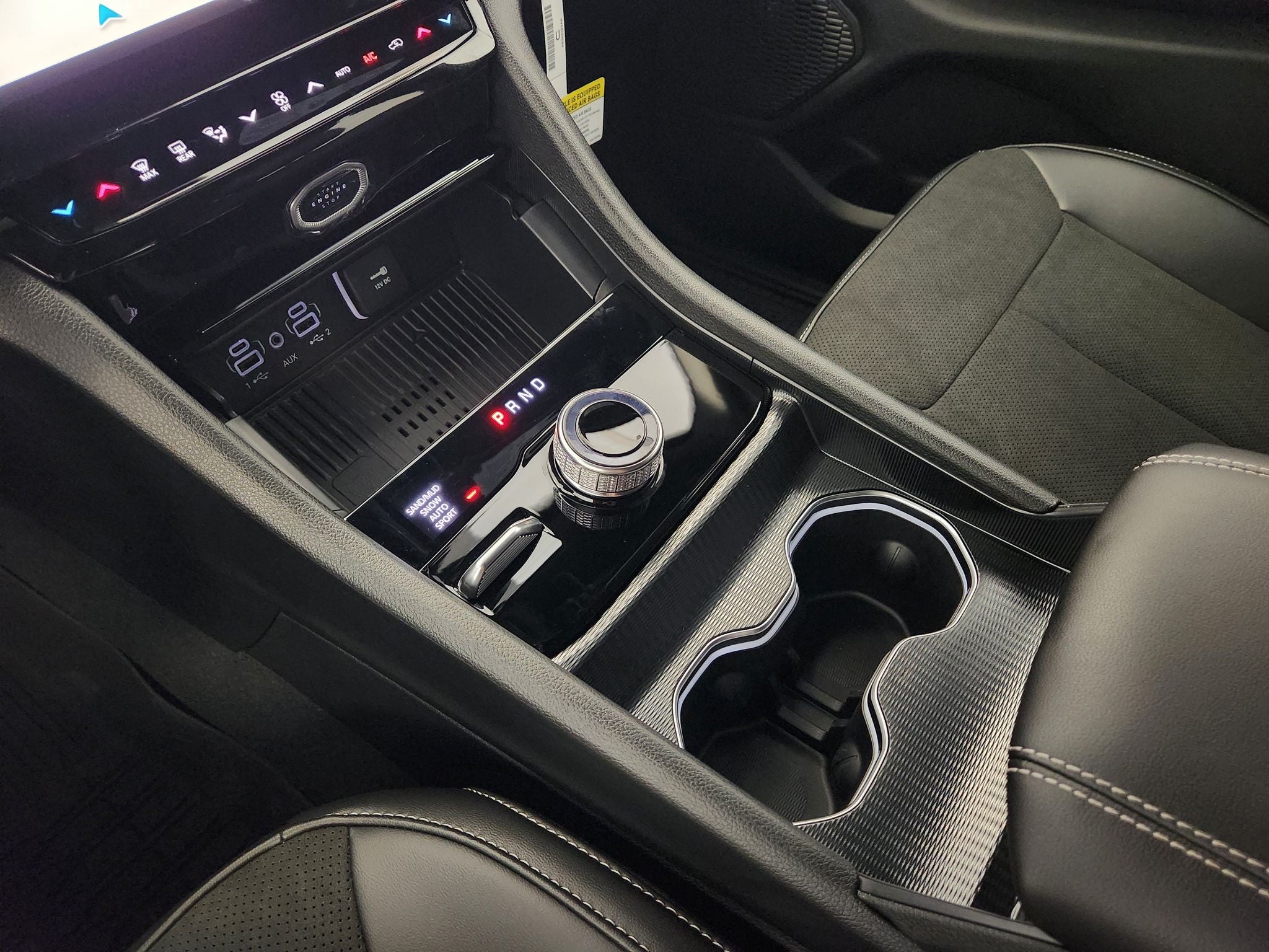 2027 Jeep Grand Cherokee Laredo Altitude
