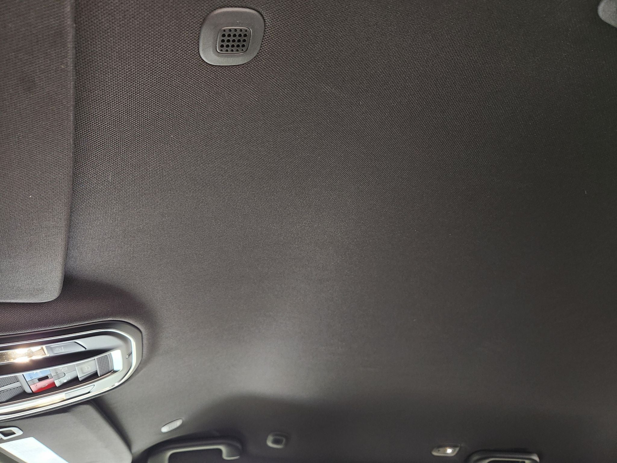 2027 Jeep Grand Cherokee Laredo Altitude