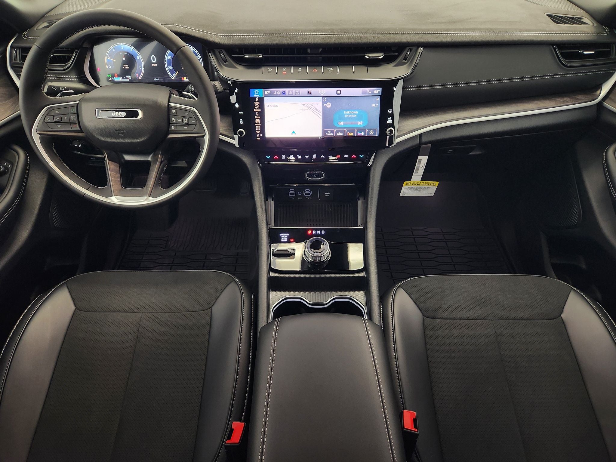 2027 Jeep Grand Cherokee Laredo Altitude