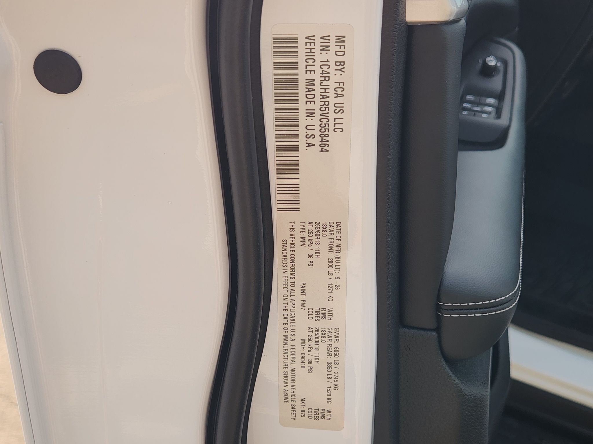 2027 Jeep Grand Cherokee Laredo Altitude