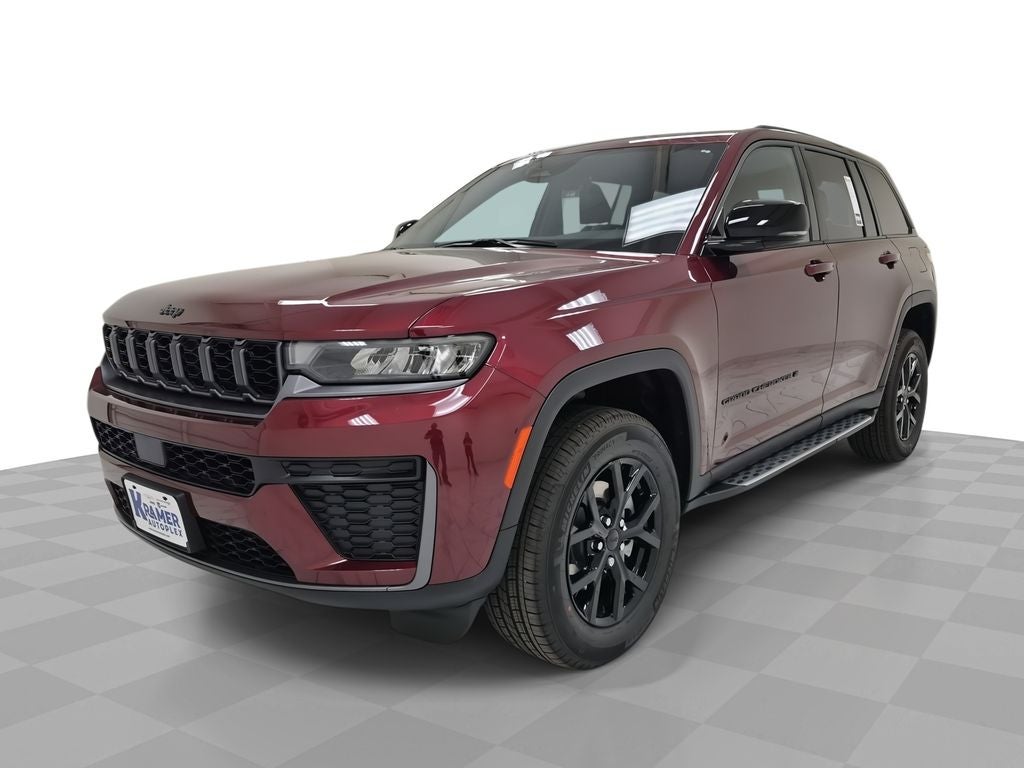2026 Jeep Grand Cherokee Laredo Altitude