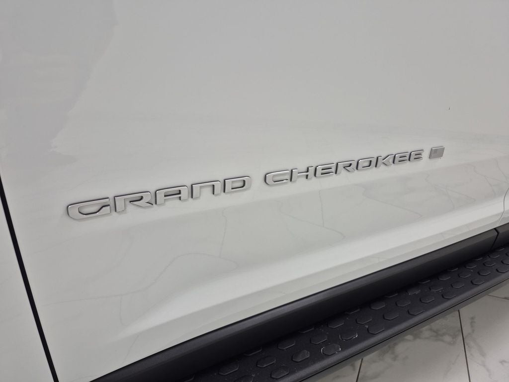 2025 Jeep Grand Cherokee Laredo X