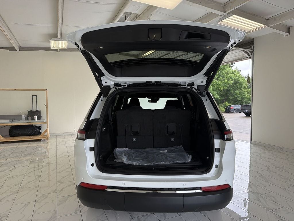 2026 Jeep Grand Cherokee Laredo X