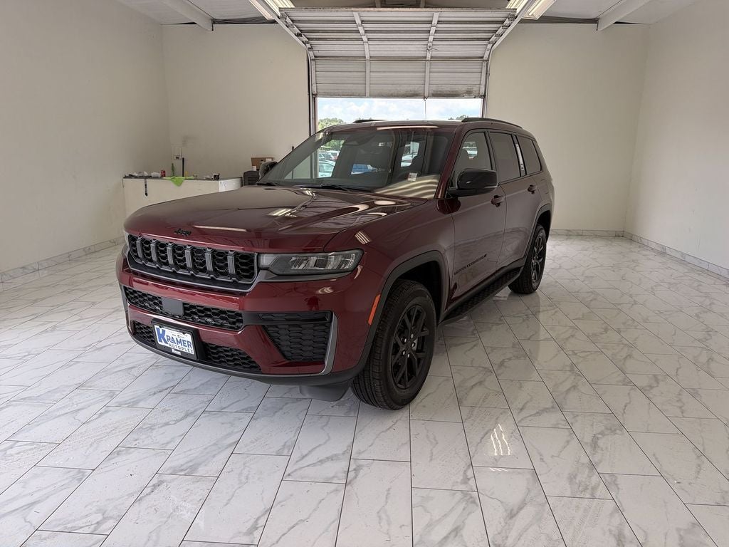 2026 Jeep Grand Cherokee L Laredo Altitude