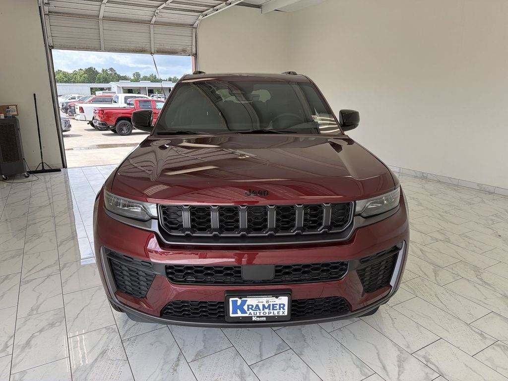 2026 Jeep Grand Cherokee L Laredo Altitude