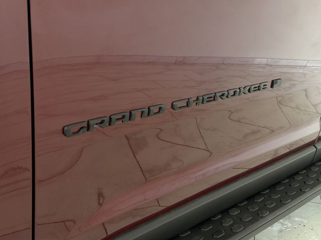 2026 Jeep Grand Cherokee L Laredo Altitude