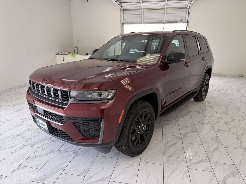 2026 Jeep Grand Cherokee L Laredo Altitude