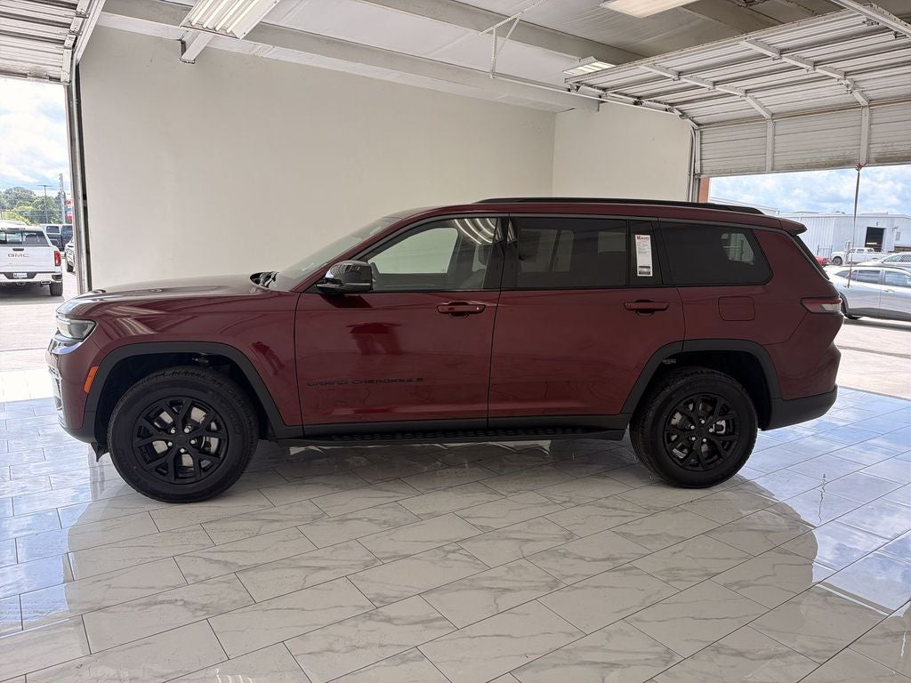 2026 Jeep Grand Cherokee L Laredo Altitude