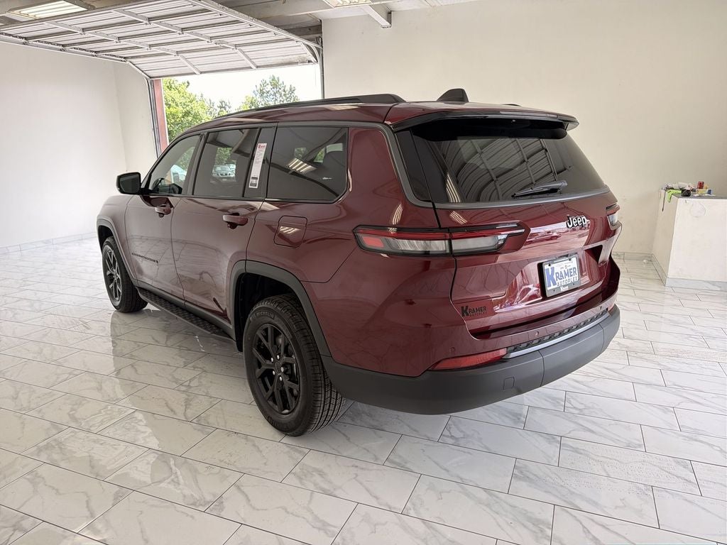 2026 Jeep Grand Cherokee L Laredo Altitude