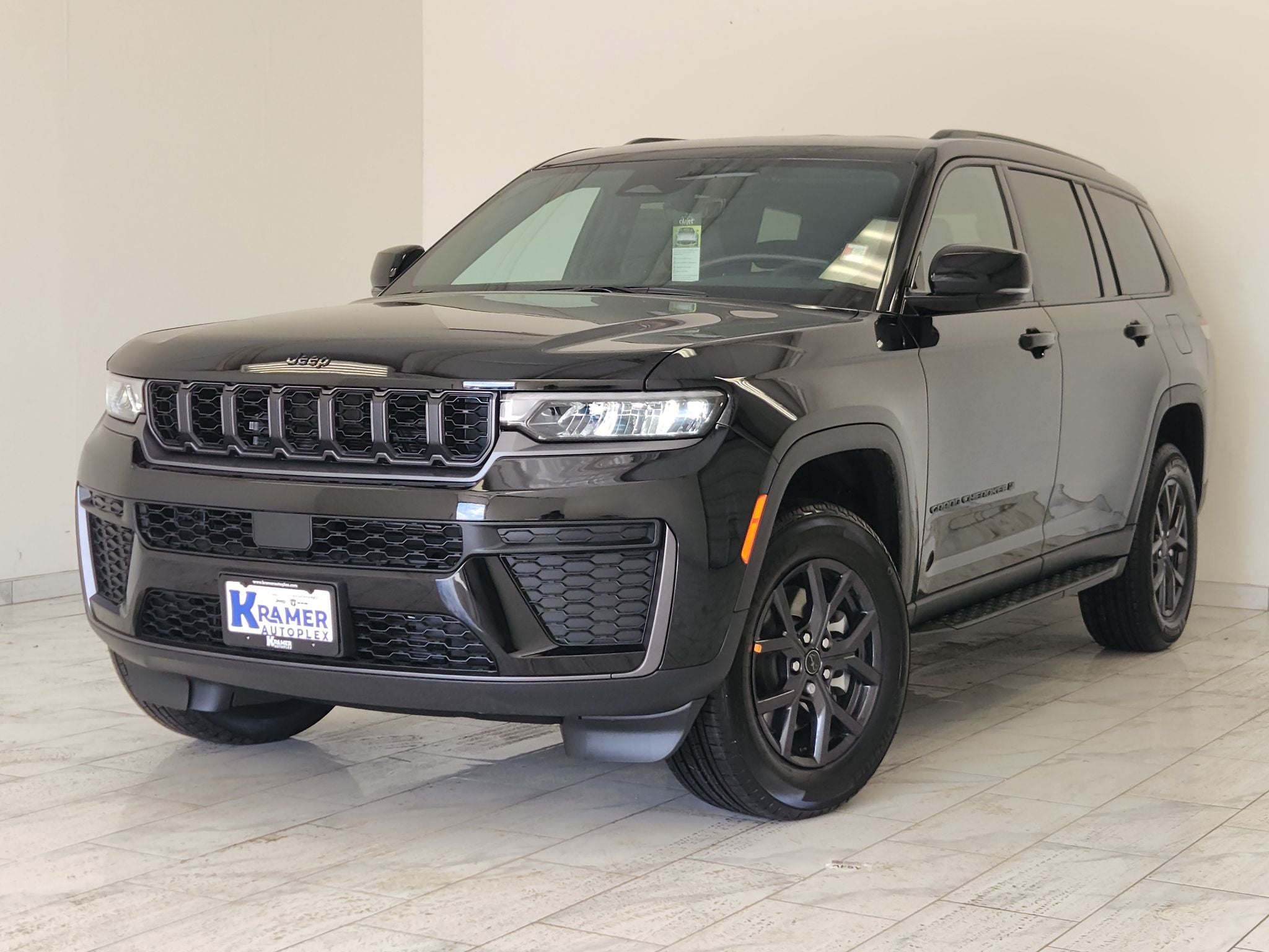 2027 Jeep Grand Cherokee Laredo Altitude