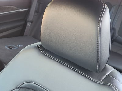 2027 Jeep Grand Cherokee Laredo Altitude