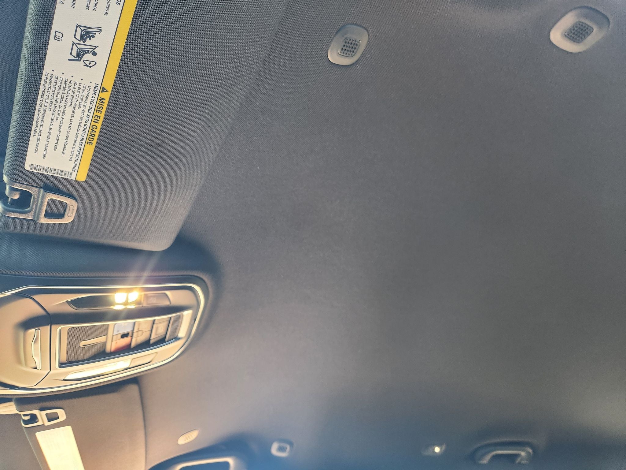 2027 Jeep Grand Cherokee Laredo Altitude