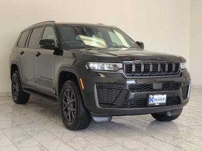 2027 Jeep Grand Cherokee Laredo Altitude