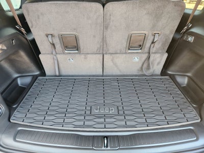 2027 Jeep Grand Cherokee Laredo Altitude