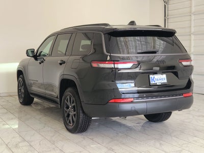 2027 Jeep Grand Cherokee Laredo Altitude
