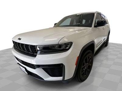 2026 Jeep Grand Cherokee Laredo Altitude