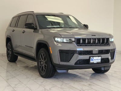 2027 Jeep Grand Cherokee Laredo Altitude