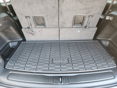 2027 Jeep Grand Cherokee Laredo Altitude