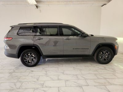 2027 Jeep Grand Cherokee Laredo Altitude