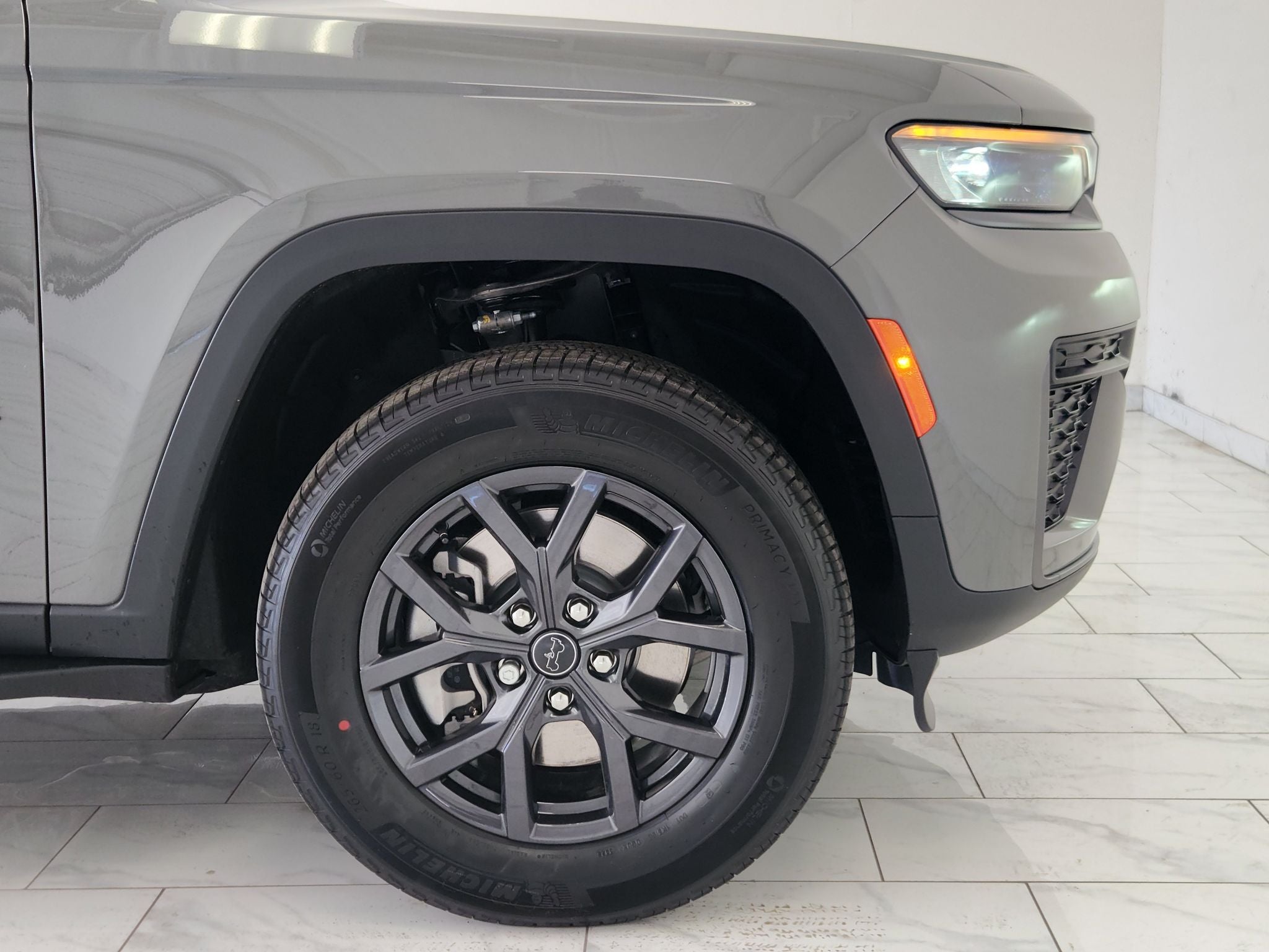 2027 Jeep Grand Cherokee Laredo Altitude