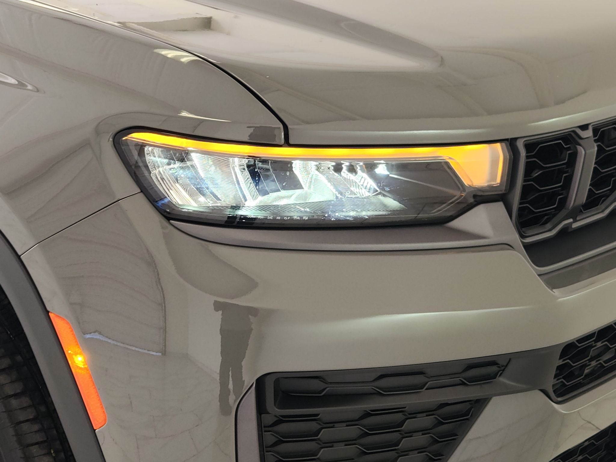 2027 Jeep Grand Cherokee Laredo Altitude