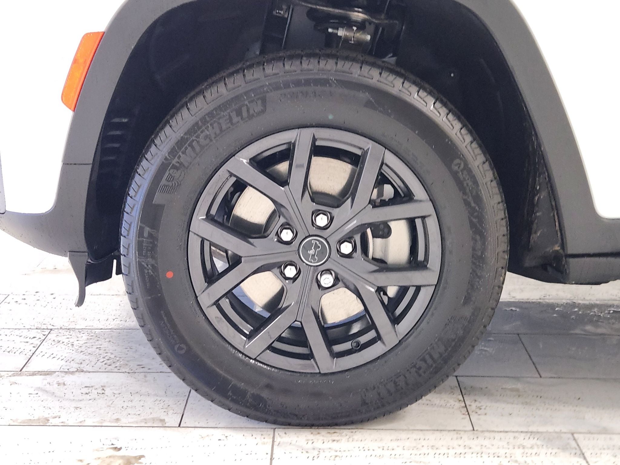 2027 Jeep Grand Cherokee Laredo Altitude
