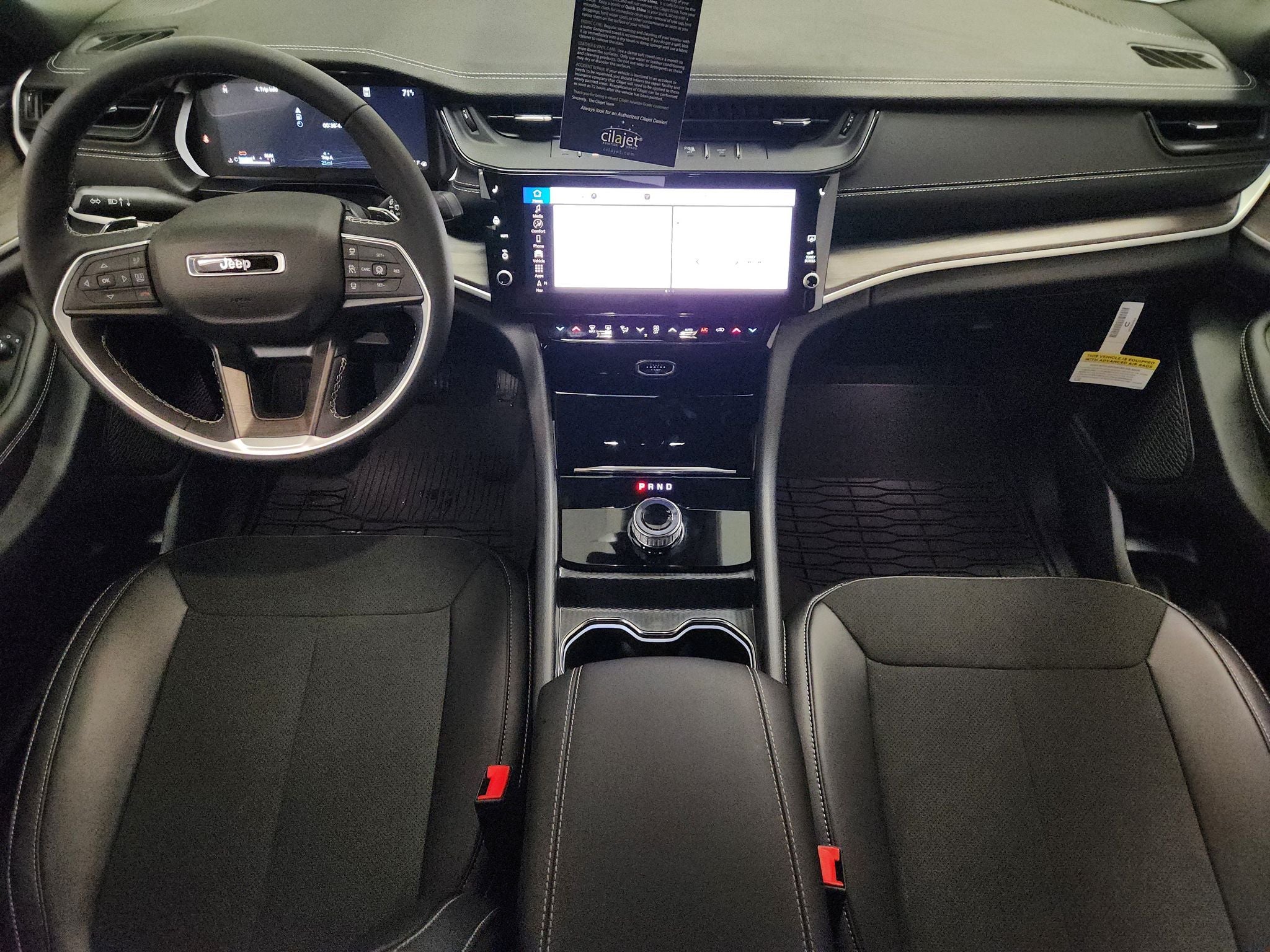 2027 Jeep Grand Cherokee Laredo Altitude