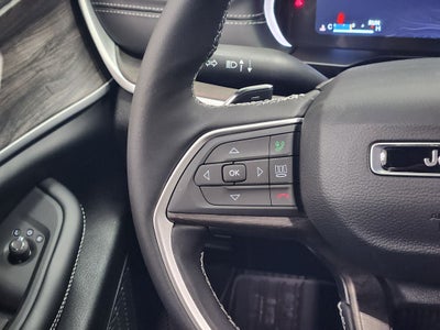 2027 Jeep Grand Cherokee Laredo Altitude
