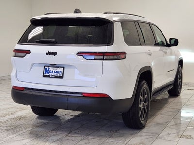 2027 Jeep Grand Cherokee Laredo Altitude