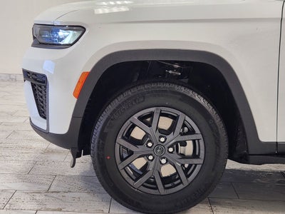 2027 Jeep Grand Cherokee Laredo Altitude