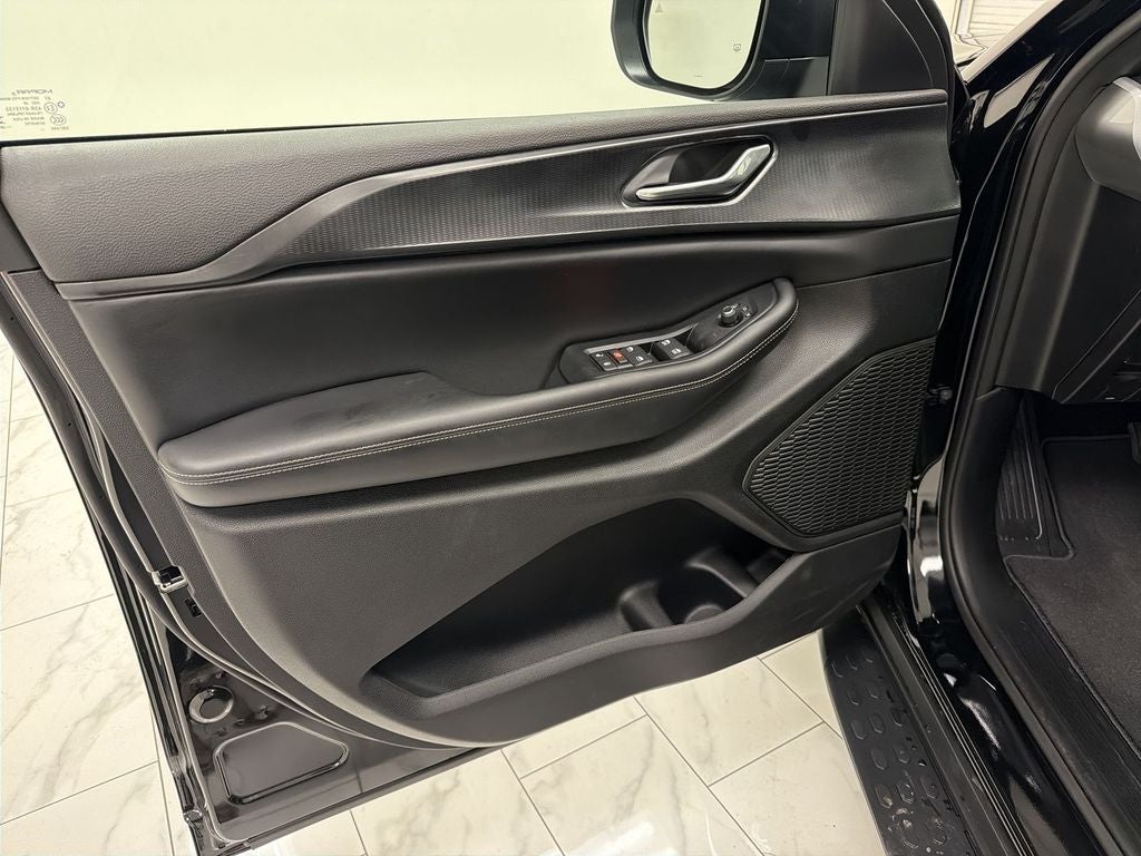 2026 Jeep Grand Cherokee Laredo X