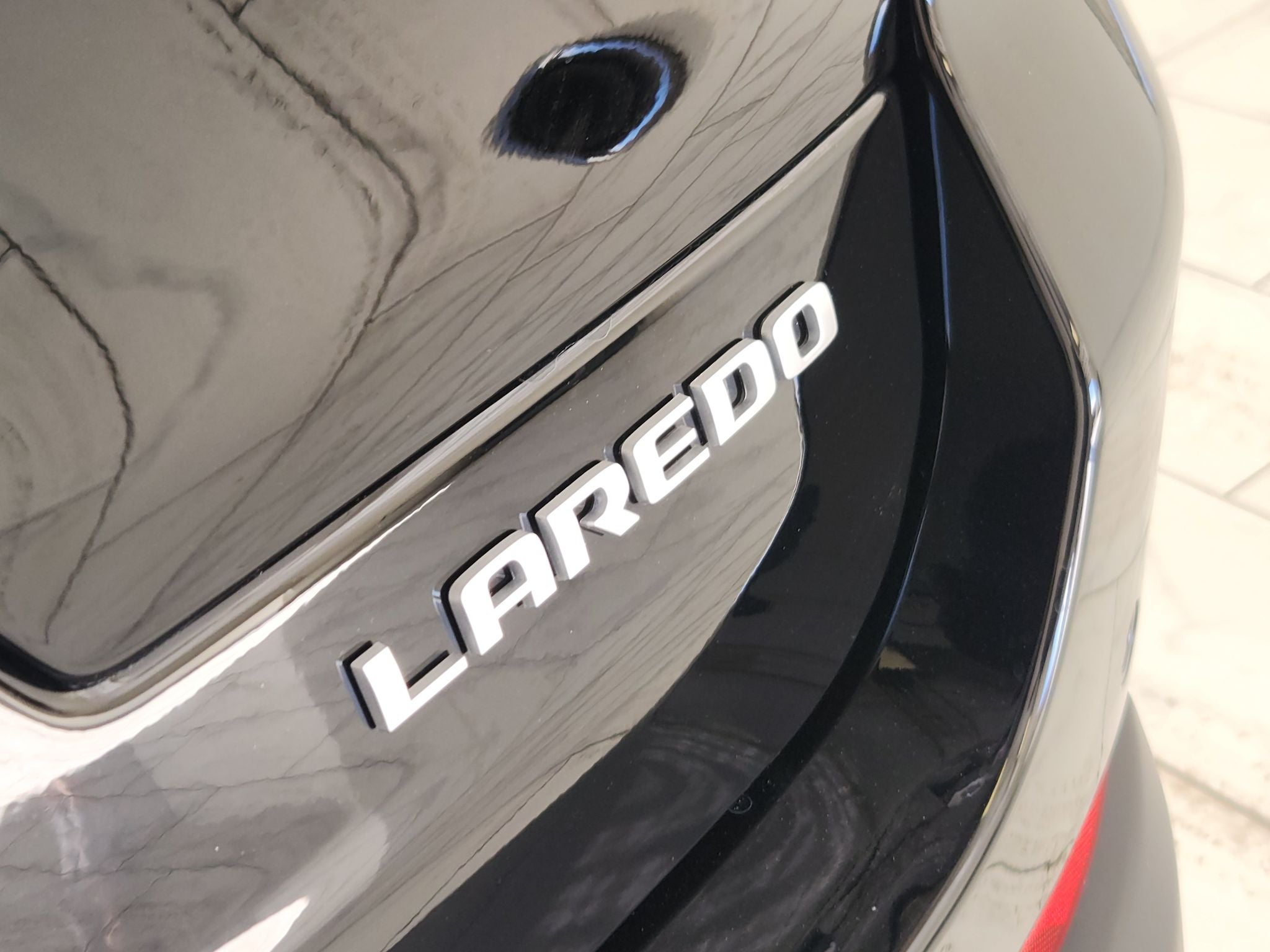 2027 Jeep Grand Cherokee Laredo X