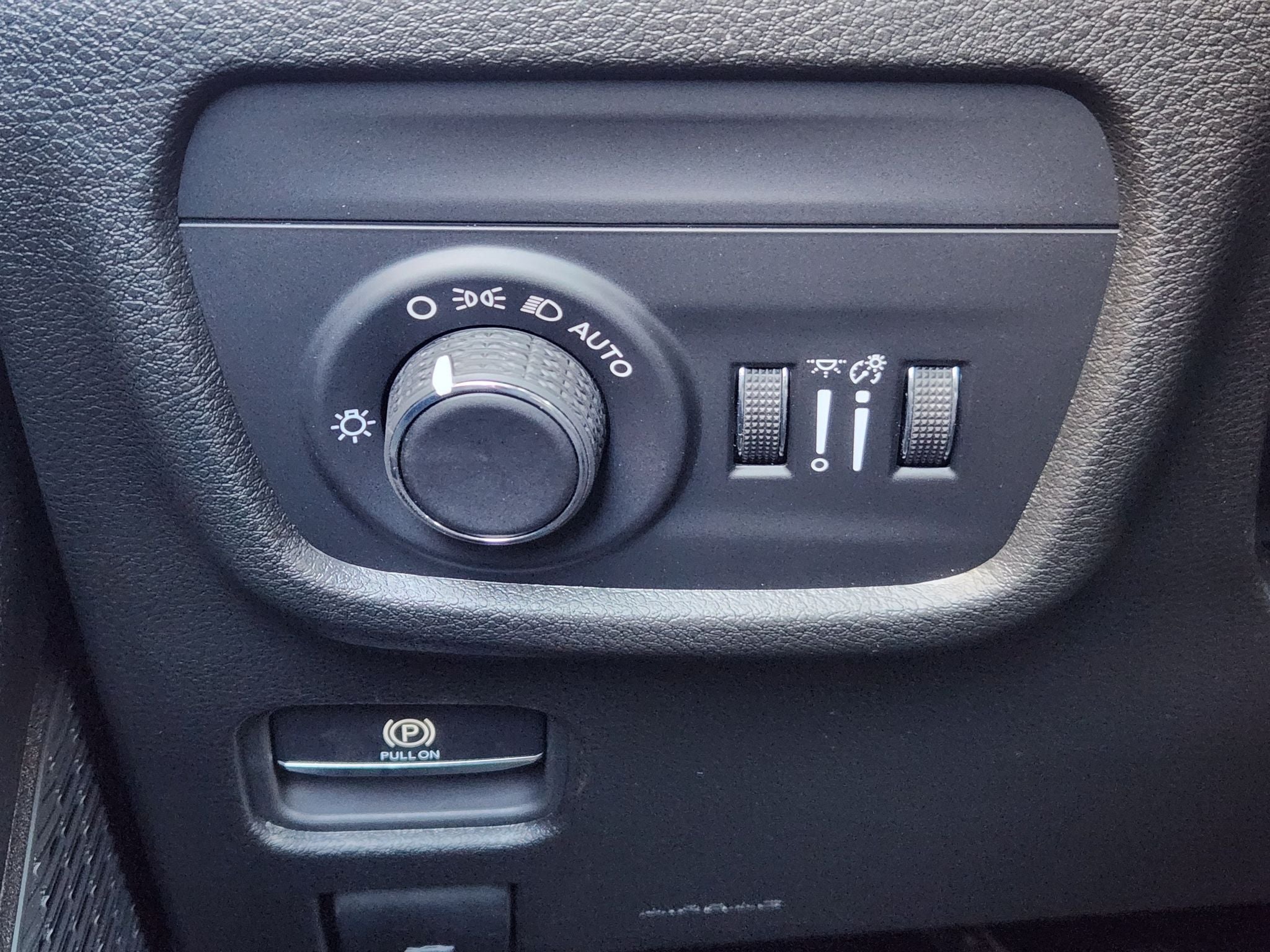 2027 Jeep Grand Cherokee Laredo X