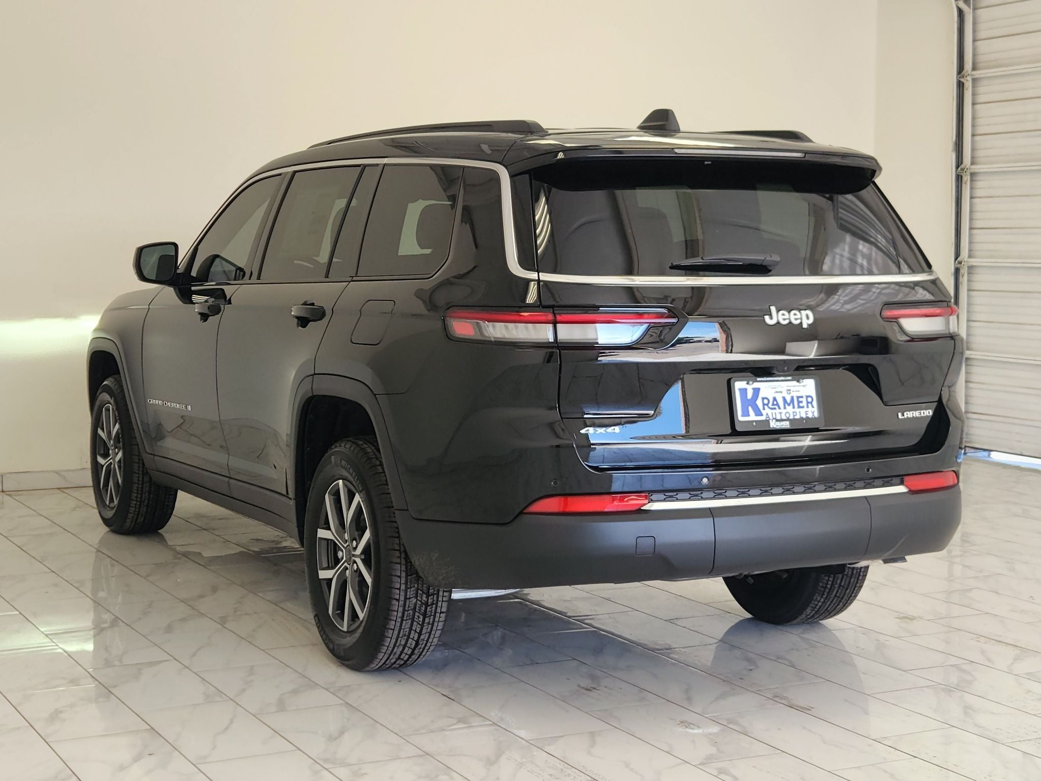 2027 Jeep Grand Cherokee Laredo X