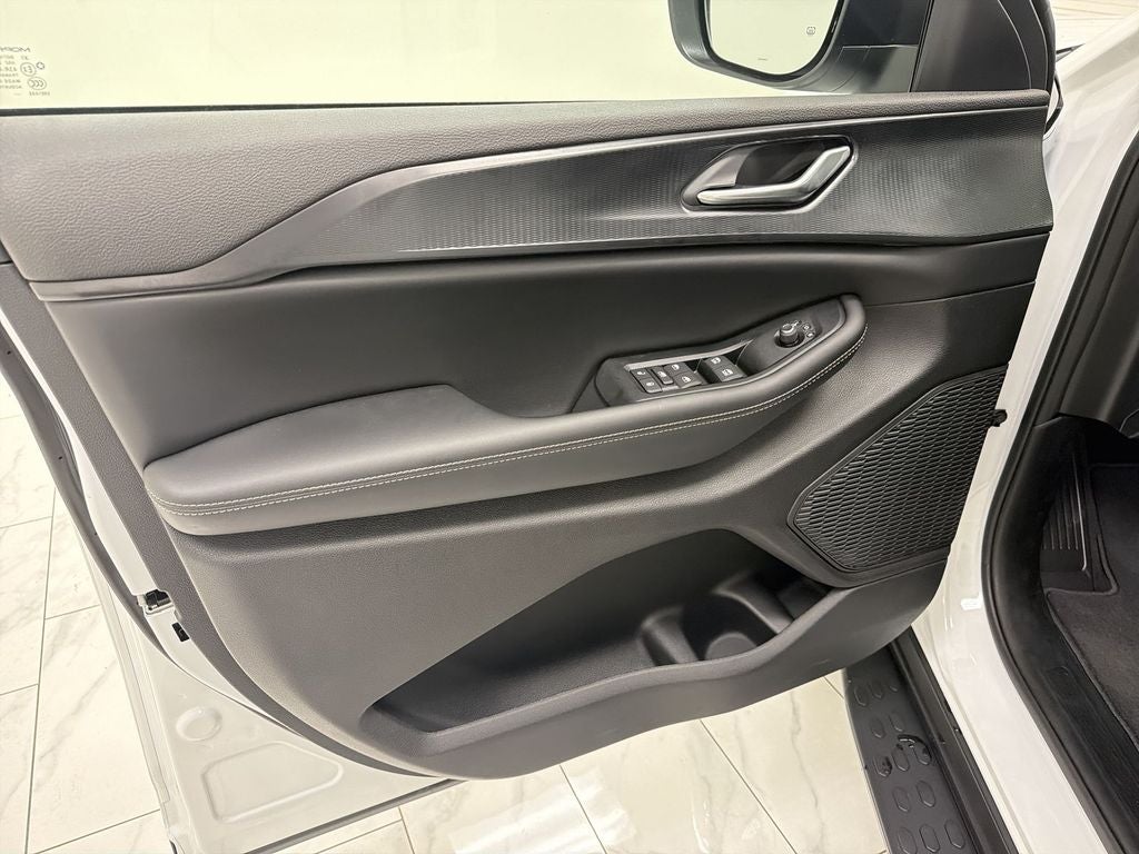 2026 Jeep Grand Cherokee Laredo X