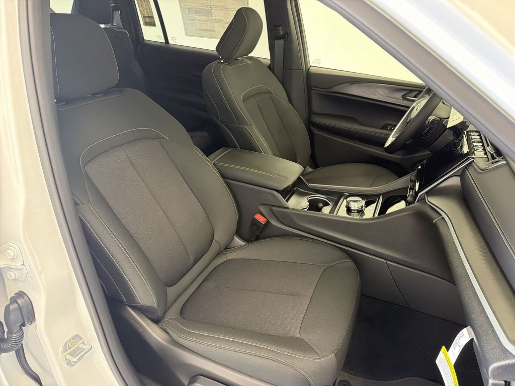 2026 Jeep Grand Cherokee Laredo X