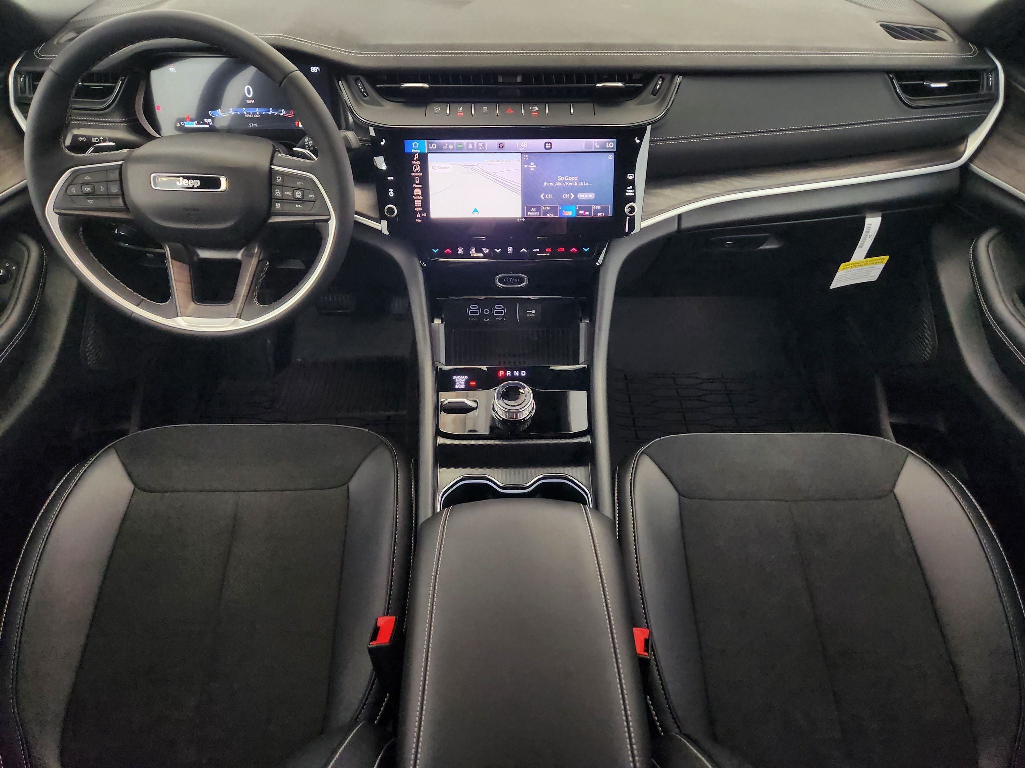 2027 Jeep Grand Cherokee Laredo Altitude