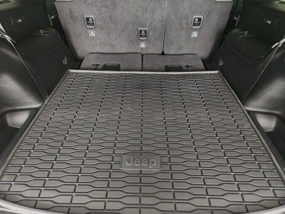 2027 Jeep Grand Cherokee Laredo Altitude