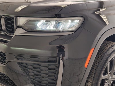 2027 Jeep Grand Cherokee Laredo Altitude